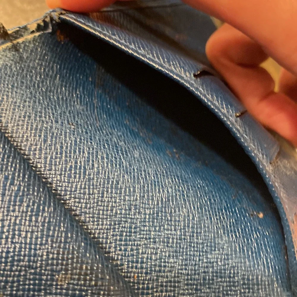 😍😍Authentic vintage Louis Vuitton bifold wallet